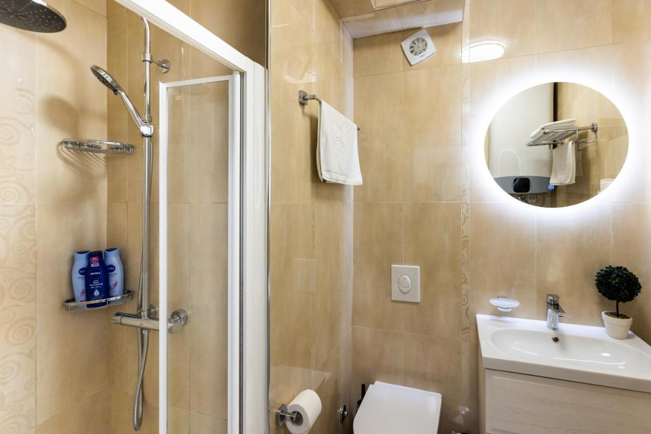 Rose Pool Comfort Apartment *